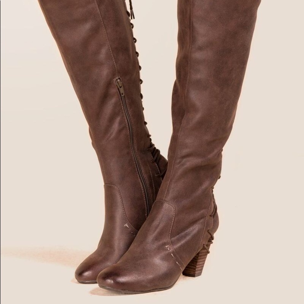 Brand new Tall Brown knee boot *side zipper